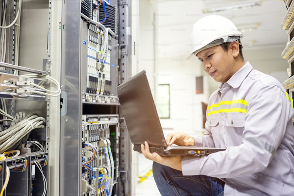  Indoor vs. Outdoor Fiber Optic Cables: Basics, Differences, and How to Choose