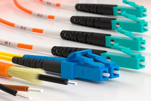 Mastering Single Mode Fiber Optic Cable: A Comprehensive Guide to Optimize Communication Systems