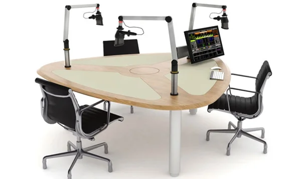 fmuser-large-pine-wood-podcast-table-yellowish-triangle-shaped-curved-angles-for-1-host-2-guests.webp